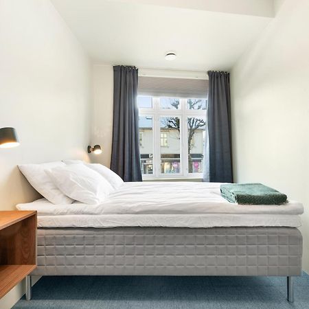 Central Guest House - Bedroom With Private Bathroom Stavanger Exteriör bild