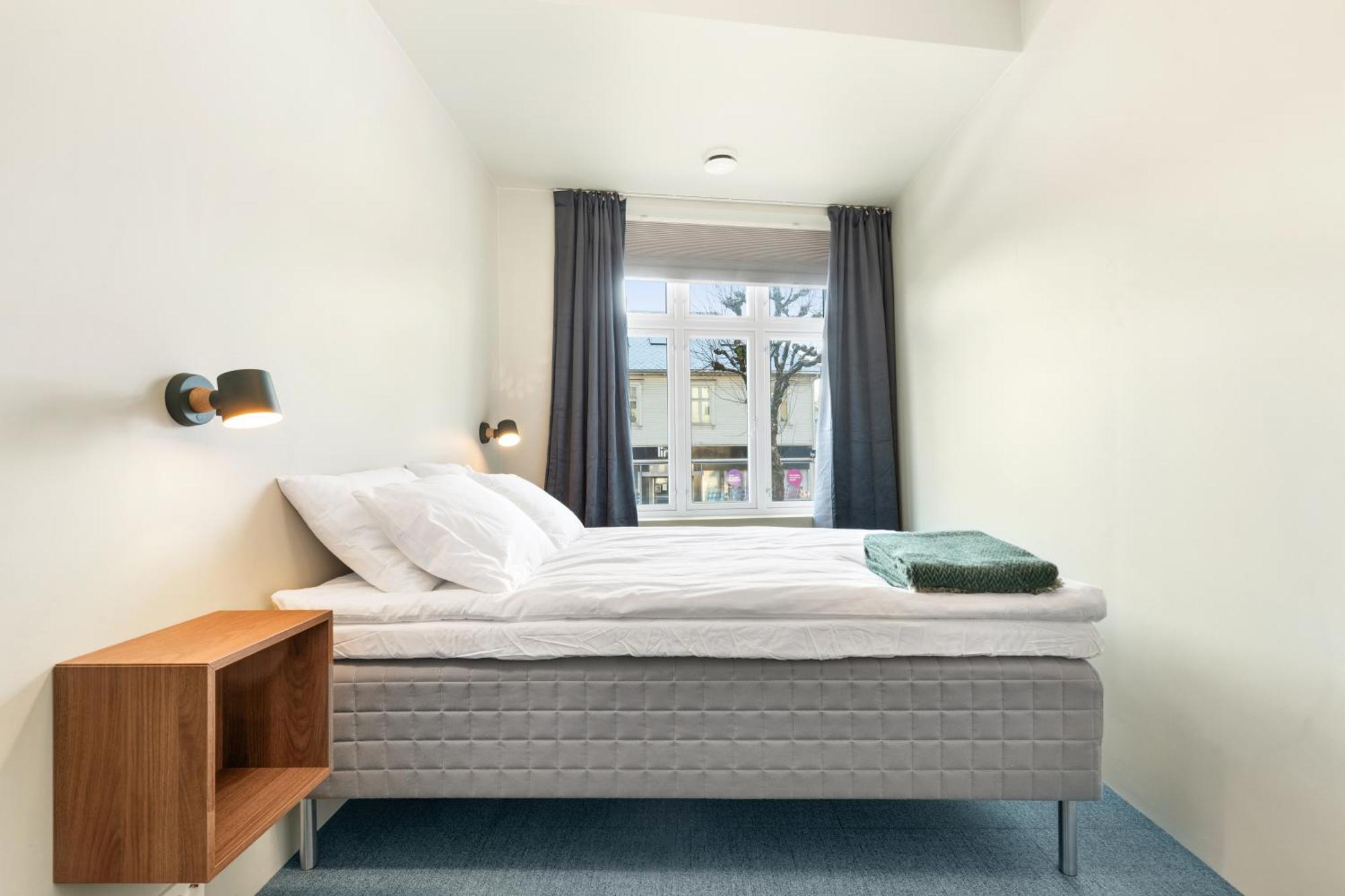 Central Guest House - Bedroom With Private Bathroom Stavanger Exteriör bild
