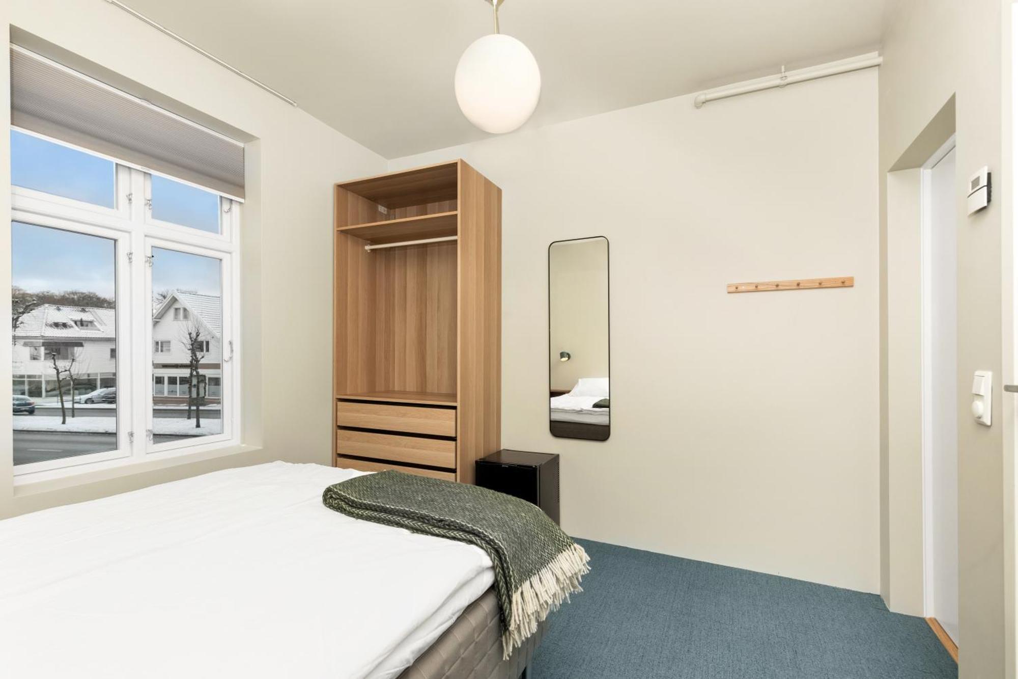 Central Guest House - Bedroom With Private Bathroom Stavanger Exteriör bild