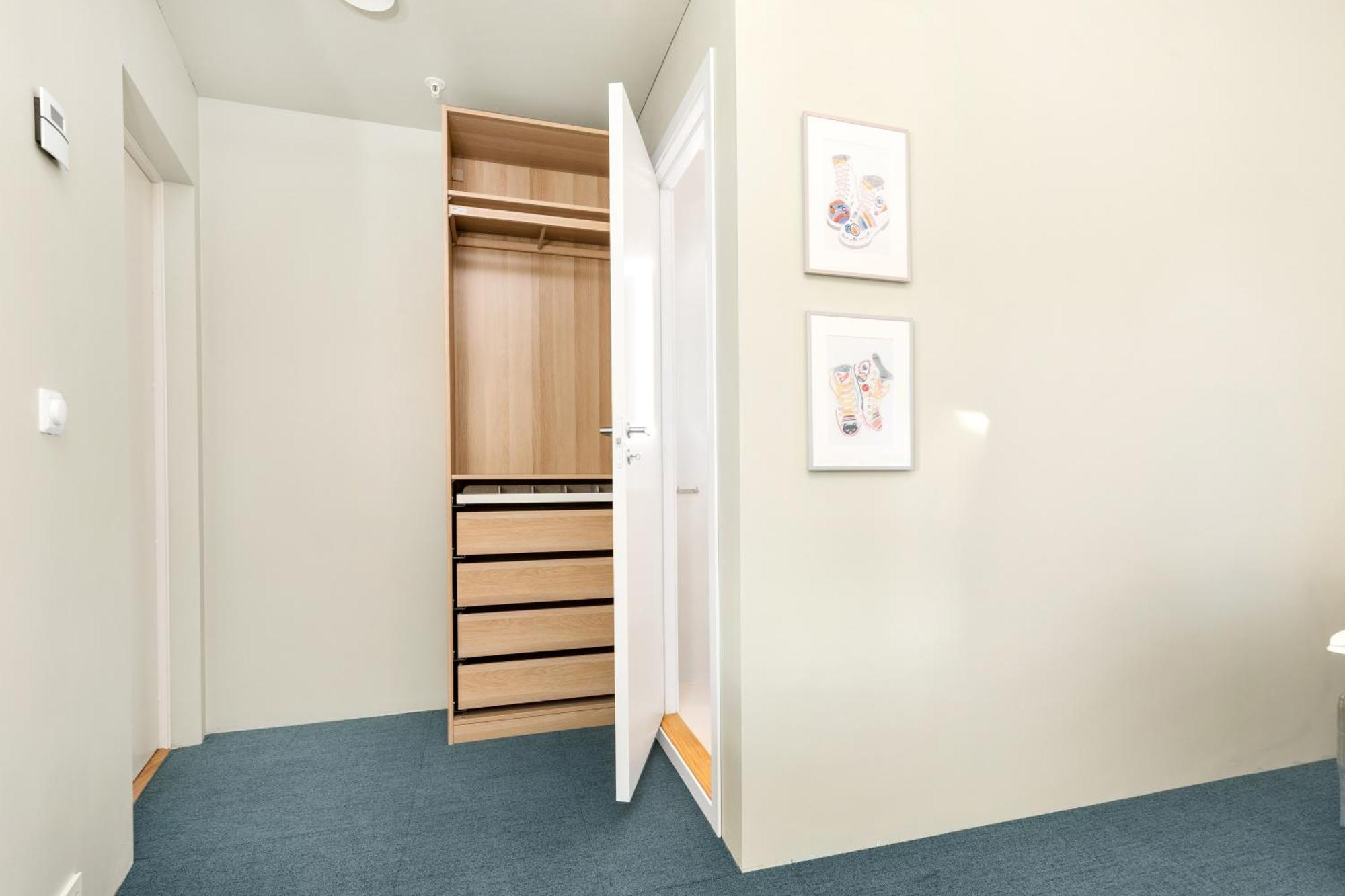 Central Guest House - Bedroom With Private Bathroom Stavanger Rum bild