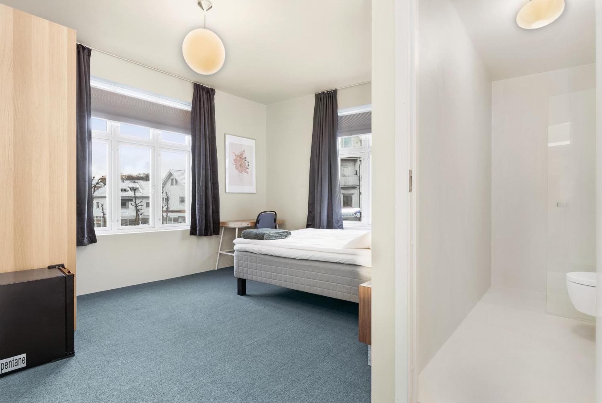 Central Guest House - Bedroom With Private Bathroom Stavanger Rum bild