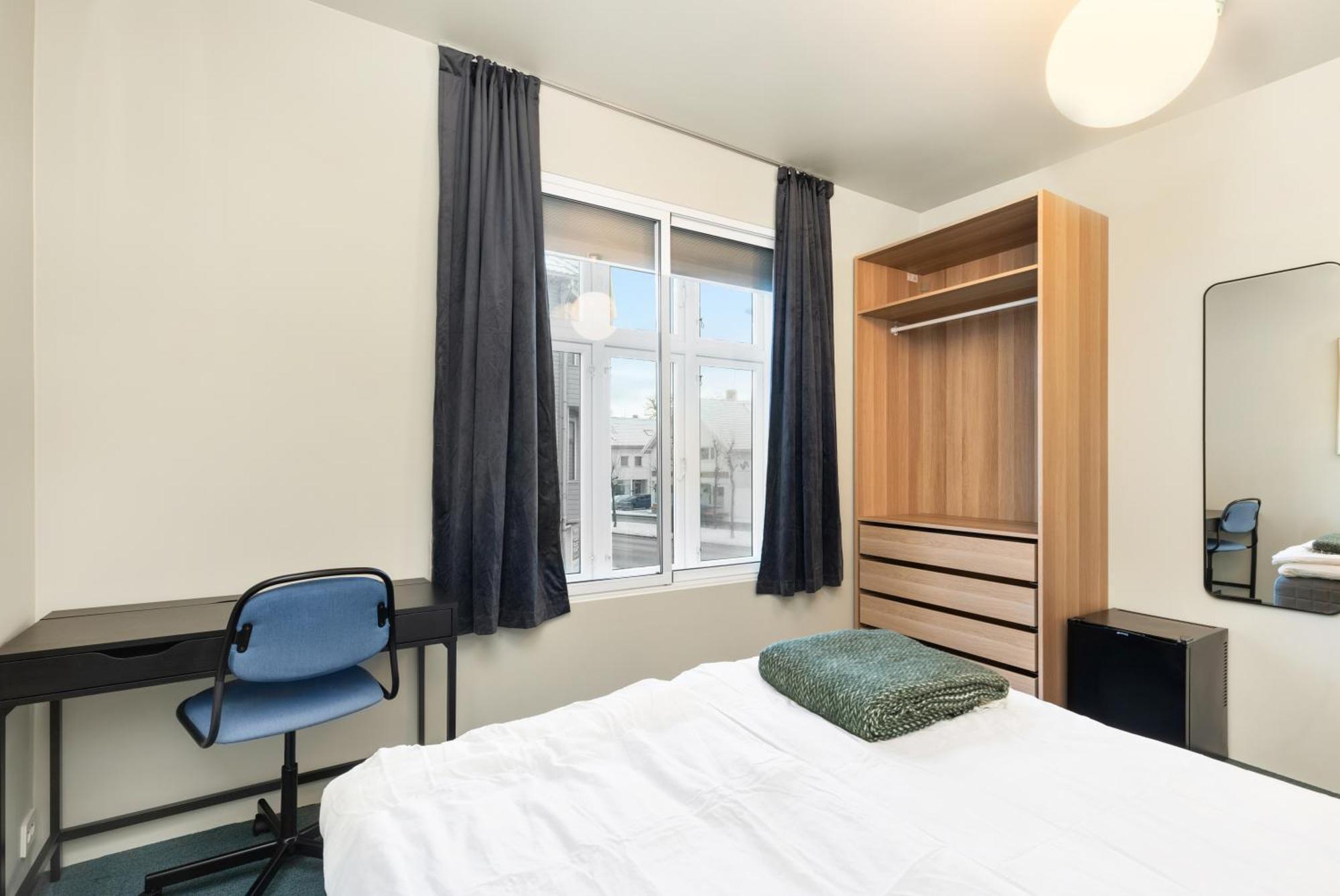 Central Guest House - Bedroom With Private Bathroom Stavanger Rum bild